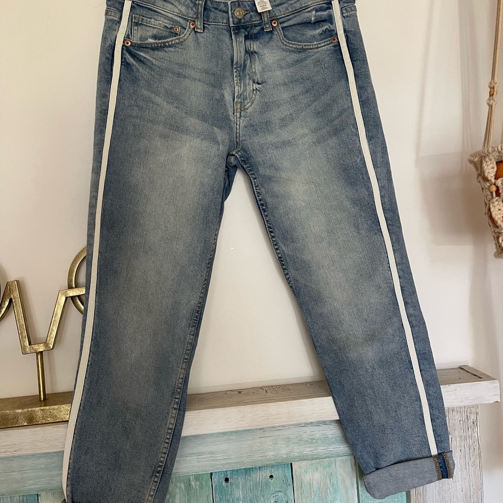 H&M Denim Girl Friend Fit Jeans SZ 28